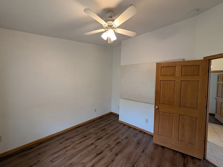 110 Elm St SW #A — Photo 16