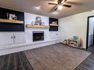 927 N King Ave, Midwest City, OK 73130