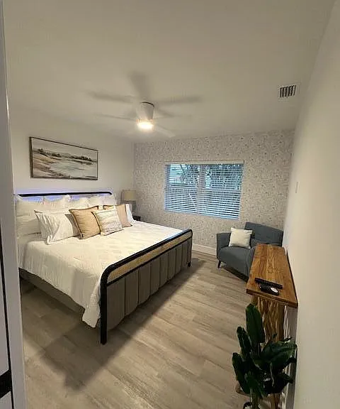 522 Eastwind Dr — Photo 7