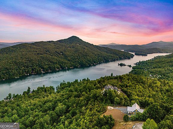 2nd image of 714 Sonya Rd