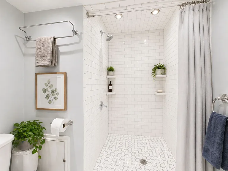 Beautiful 2 Bed 2 Full Bath Available In The Heart Of Rittenhouse Square! Free Water Pets And Gas — Photo 9