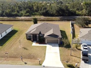 814 Woodridge Cir, Fort Myers, FL 33913