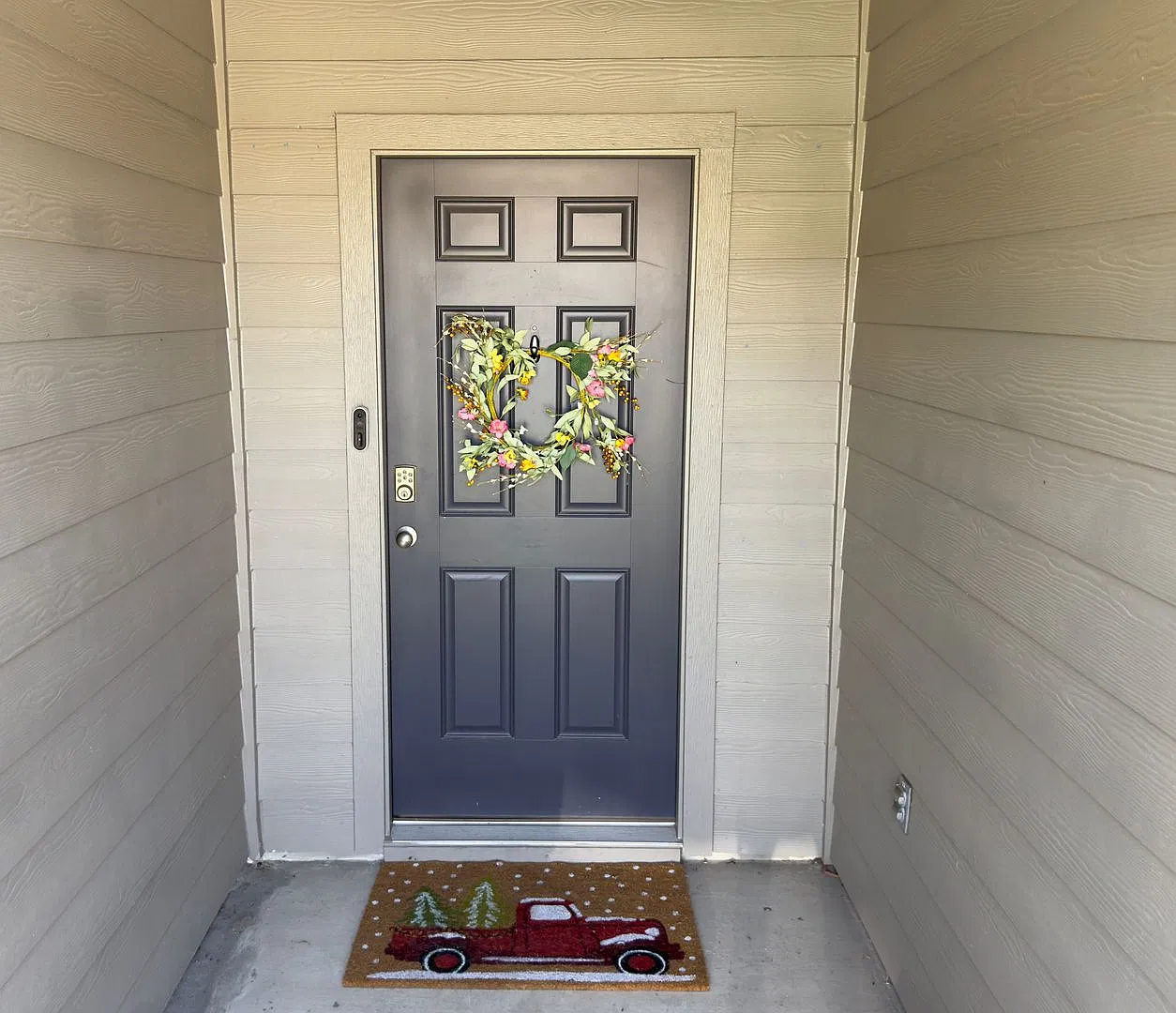 4/2 Smart Home Close to Tesla — Photo 3