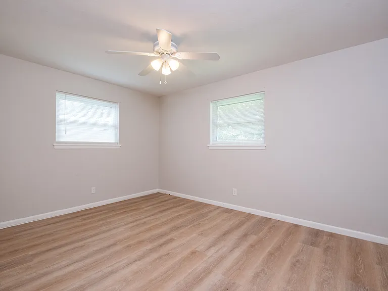 6915 Bluebird Dr — Photo 28