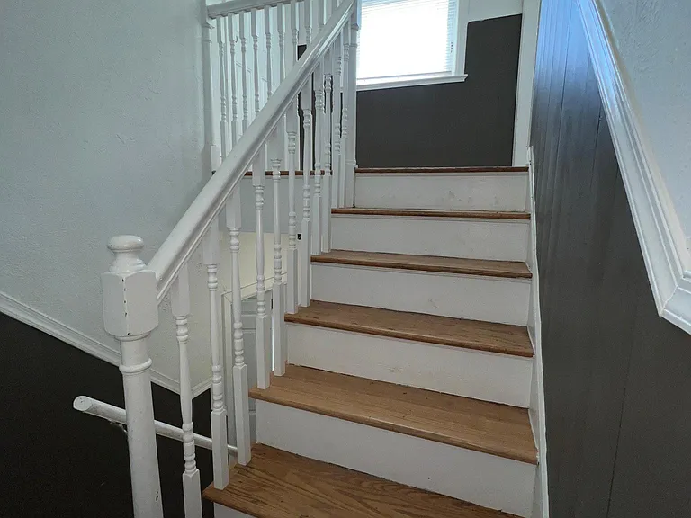 1646 F St NE #1 — Photo 2
