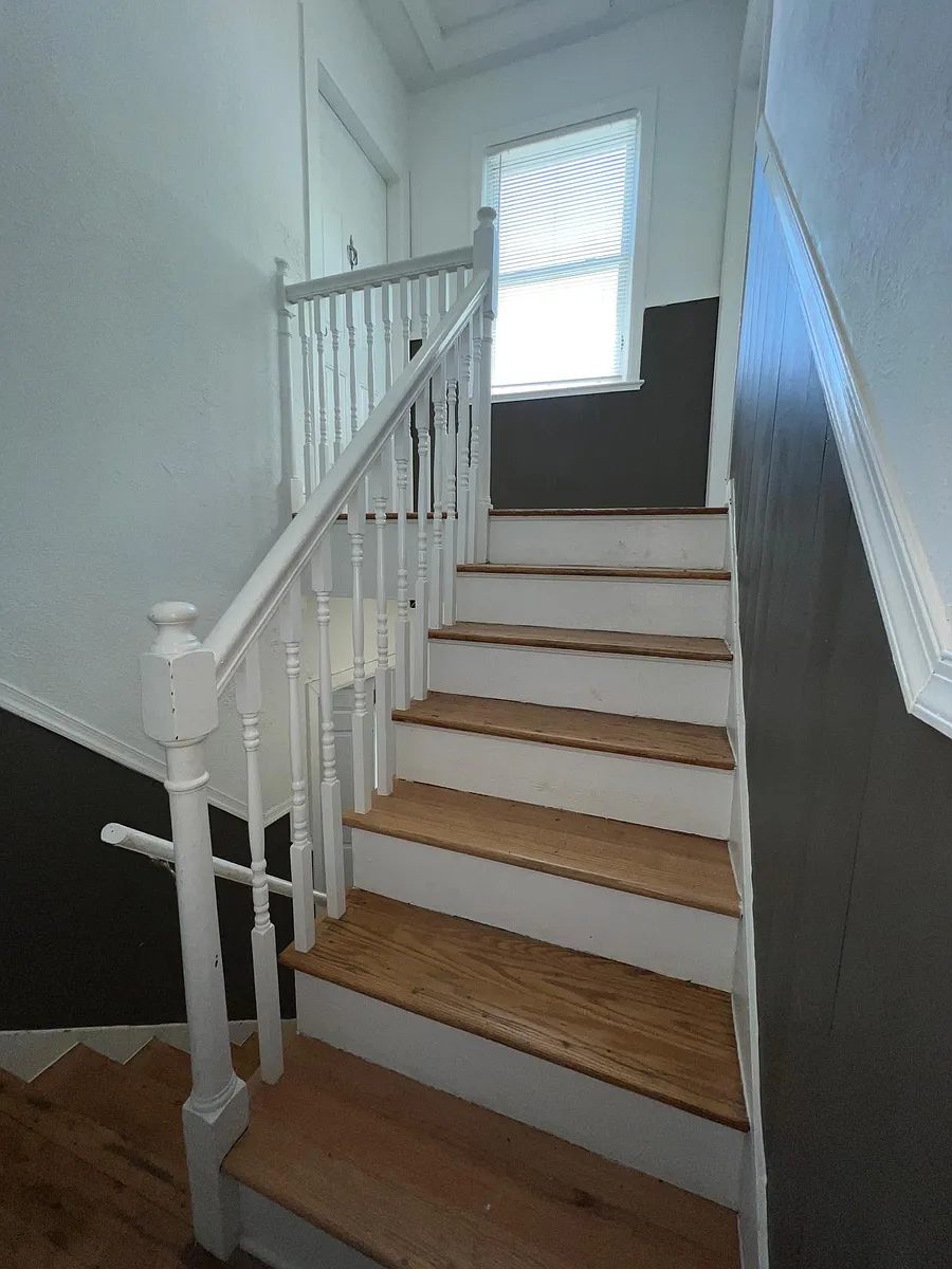 Building Photo - 1646 F St NE #1