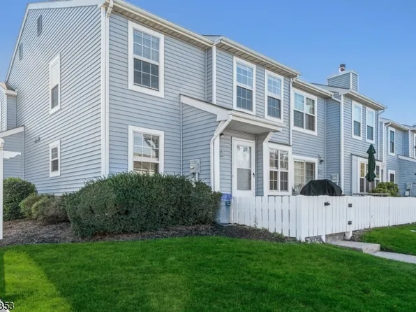 37 Almond Dr, Franklin Twp., NJ 08873