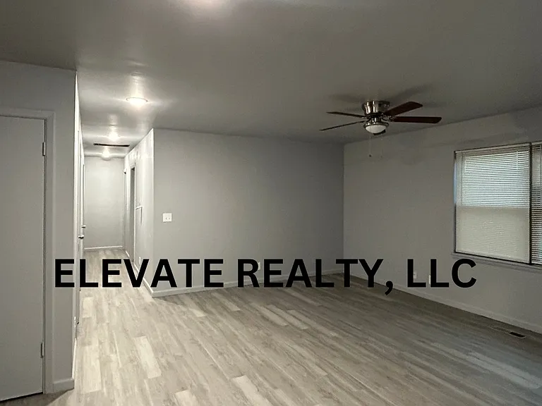 6008 S Madison Pl — Photo 2