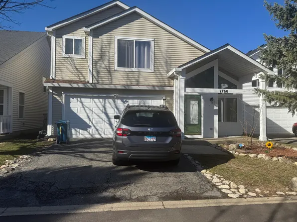 1760 Linden Park Ln, Aurora, IL 60504