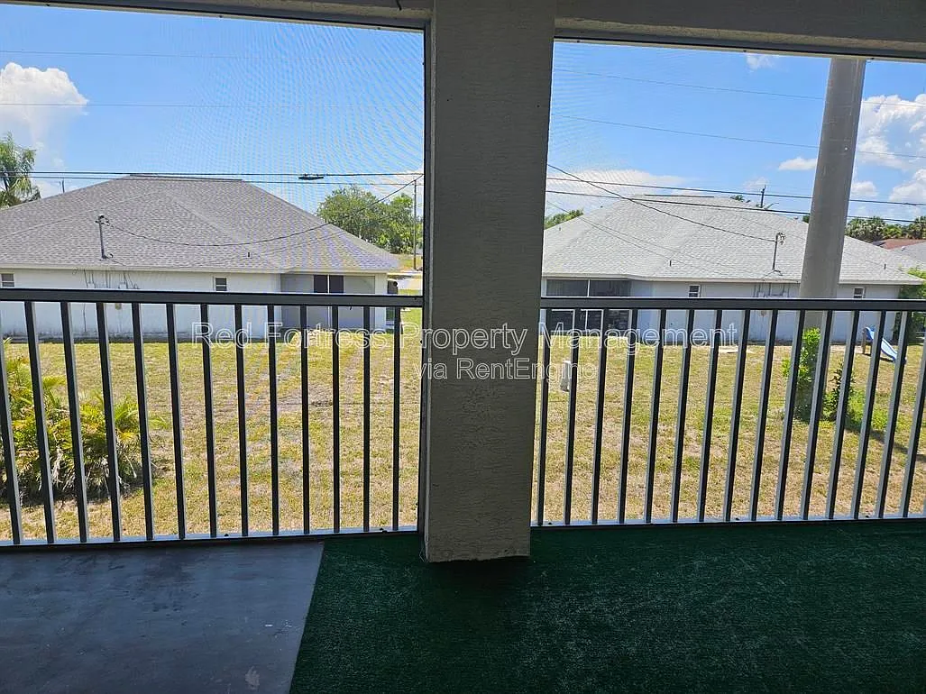 2 bed, 2.0 bath, 980 sqft, $1,199 — Photo 2