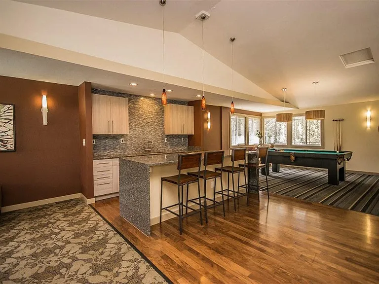 Creekside Apartments — Photo 29