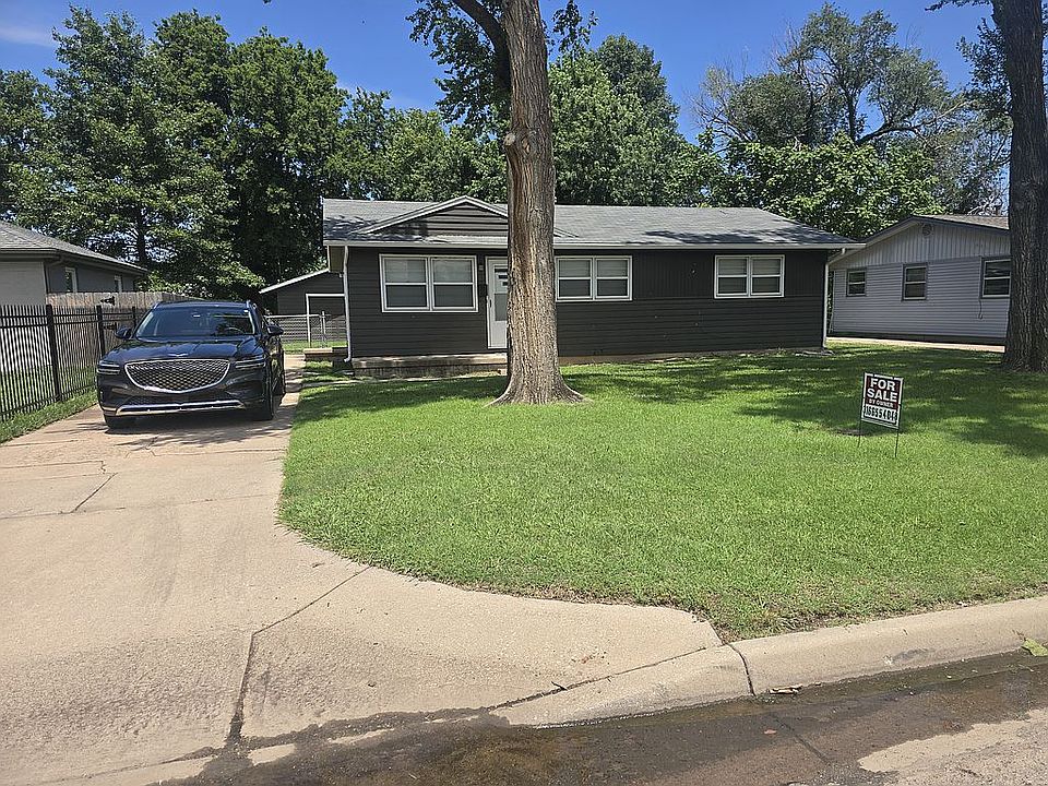 1st image of 1920 E Idlewild St