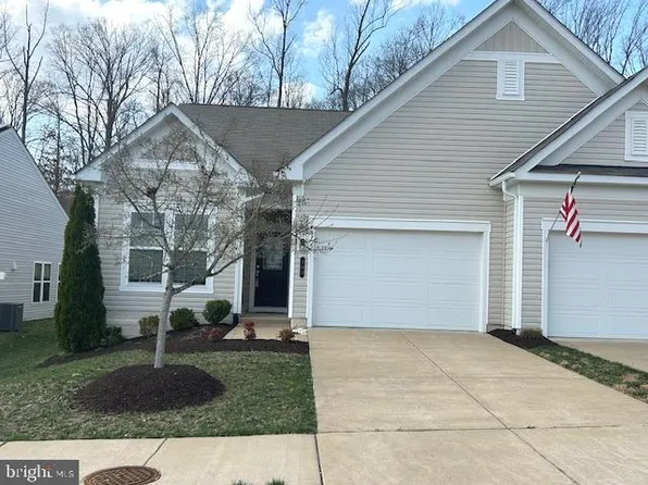 143 Long Point Dr, Fredericksburg, VA 22406