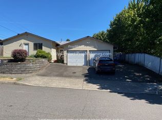 22-24 SE 133rd Ave #2B-1BA-900SQFT, Portland, OR 97233