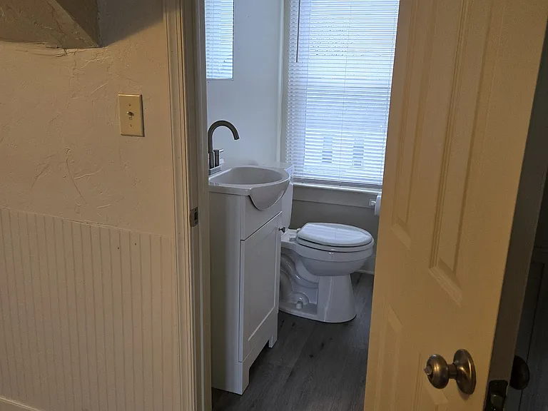 524 Spruce St #4 — Photo 6