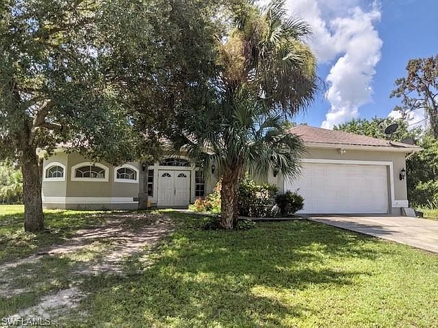 1st image of 8001 Sherwood Cir