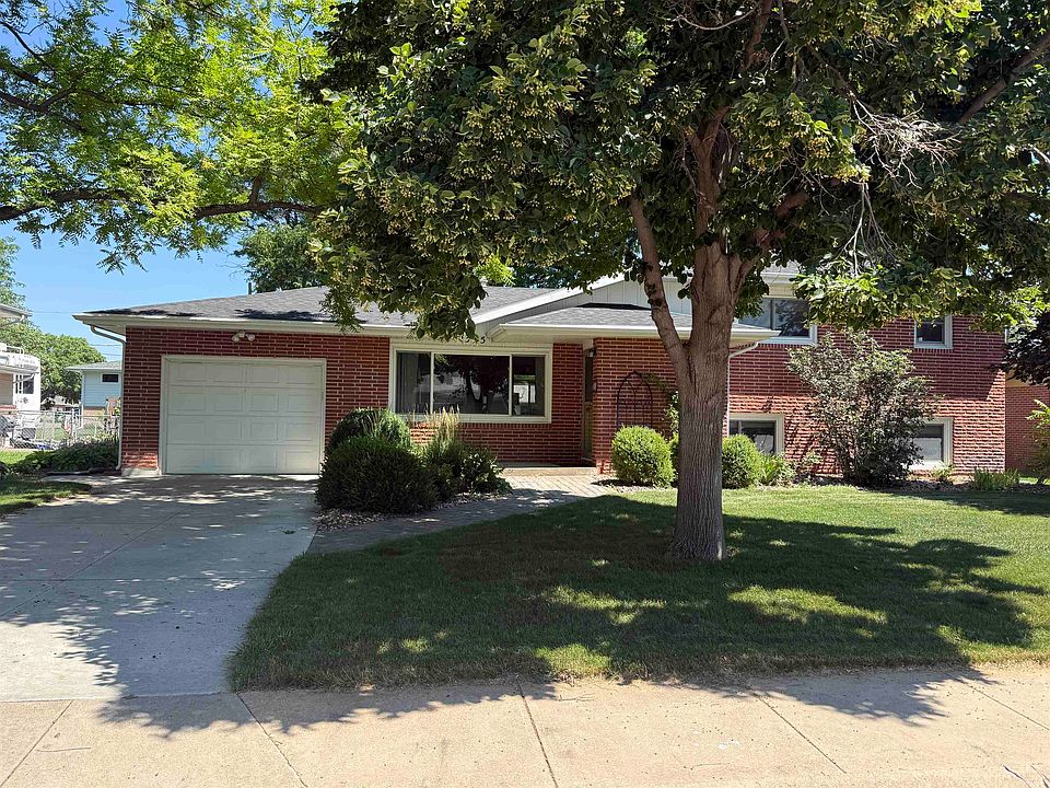 1st image of 2315 W D