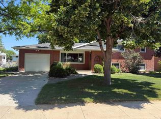 2315 W D, North Platte, NE 69101