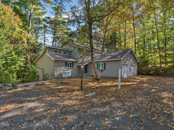 5 Broadway, Lake Luzerne, NY 12846