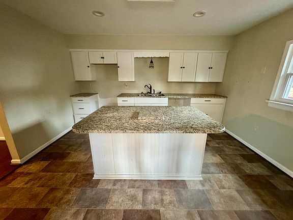 3rd image of 3997 Welcome Valley Rd