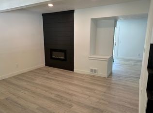 8819 Cottonwood St #8819, Lenexa, KS 66215