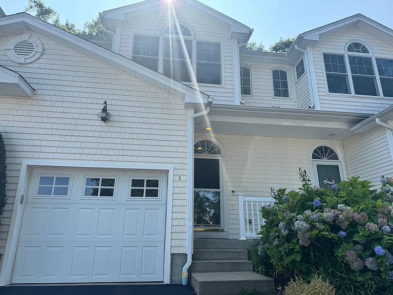 1 Santini St #J — Photo 15
