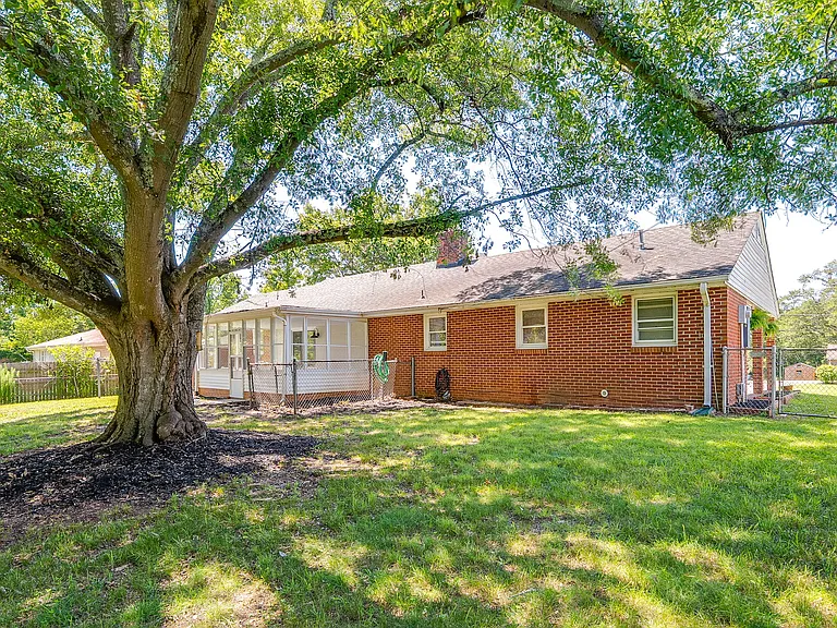 13 W Golden Strip Dr — Photo 32