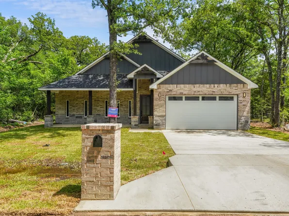 108 Parkside Dr, Trinidad, TX 75163