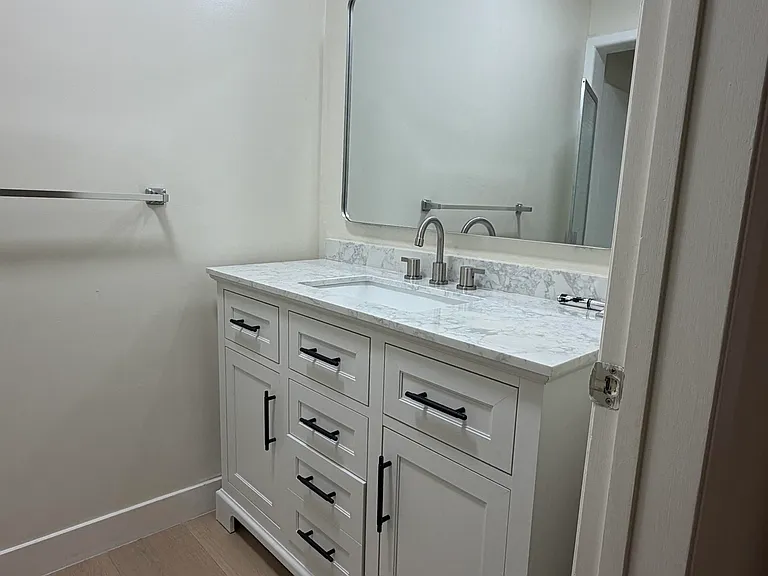 211 E Fairview Ave #4 — Photo 8