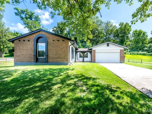 11488 Prentice Dr, Florissant, MO 63033