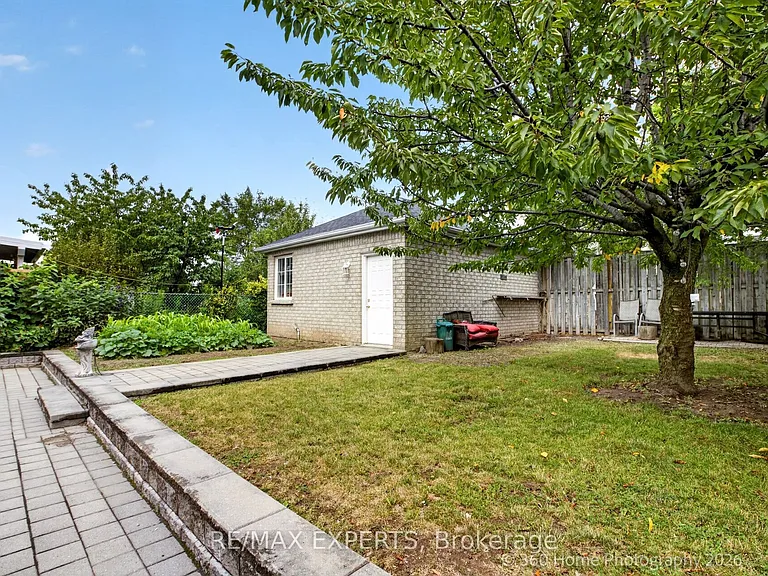 38A Marcia Ave — Photo 25