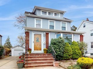 24 Everett St, Lynbrook, NY 11563