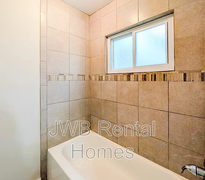 3534 Fern St — Photo 10