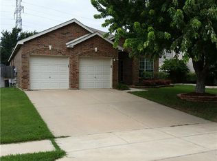 1405 River Ridge Rd, Roanoke, TX 76262