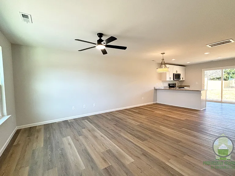 377 Echo Cir — Photo 3