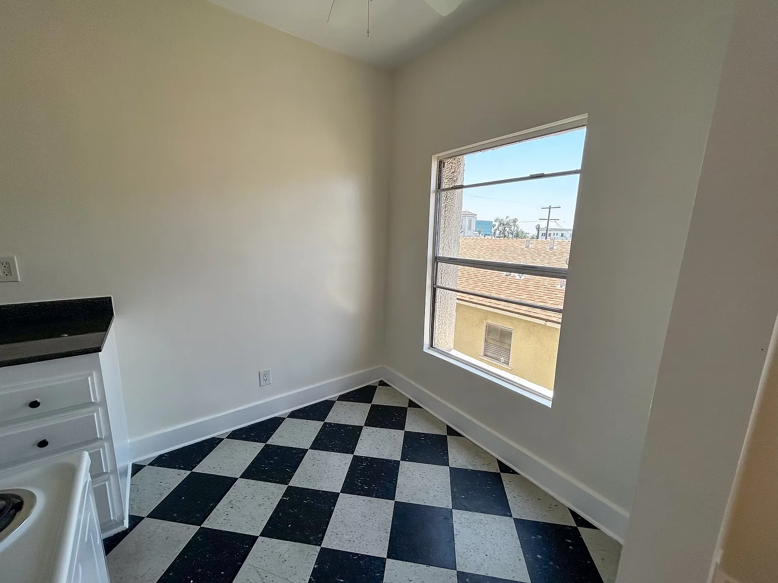 Normandie Hollywood, LLC — Photo 4
