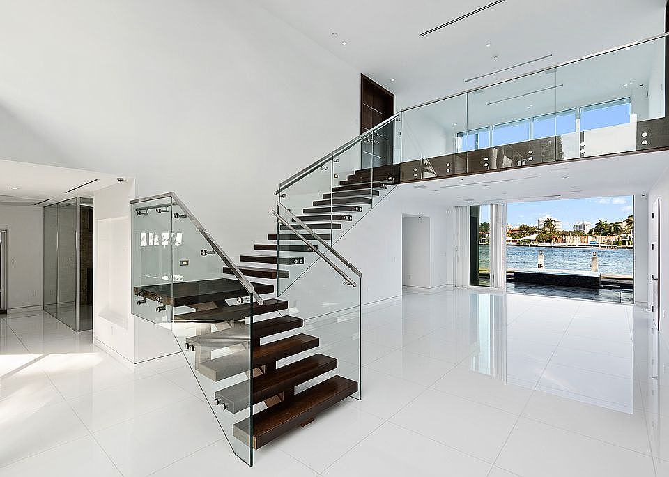 1st image of 2417 Aqua Vista Blvd