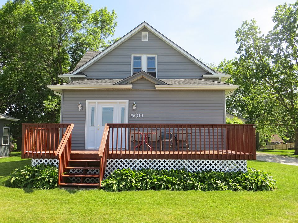 Exterior view from N