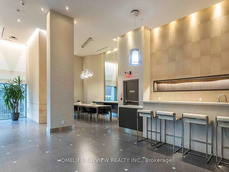 500 Sherbourne St #2012 — Photo 11