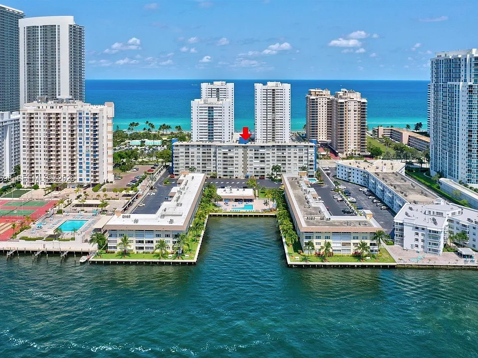 1893 S Ocean Dr #601