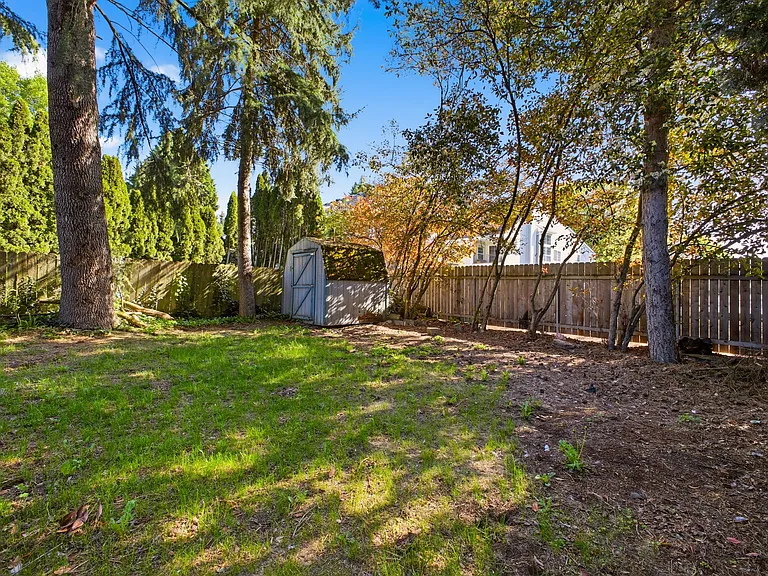 627 SE 132nd Ave — Photo 25