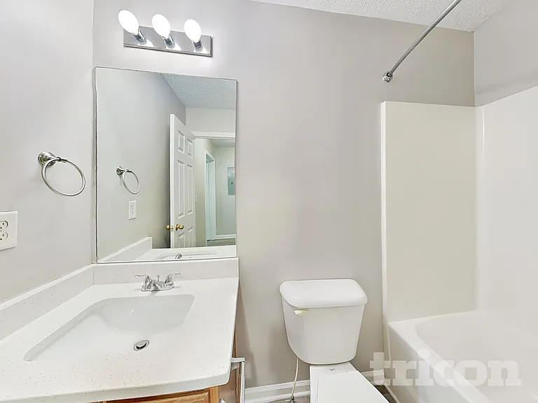 740 Parkway Rd — Photo 14