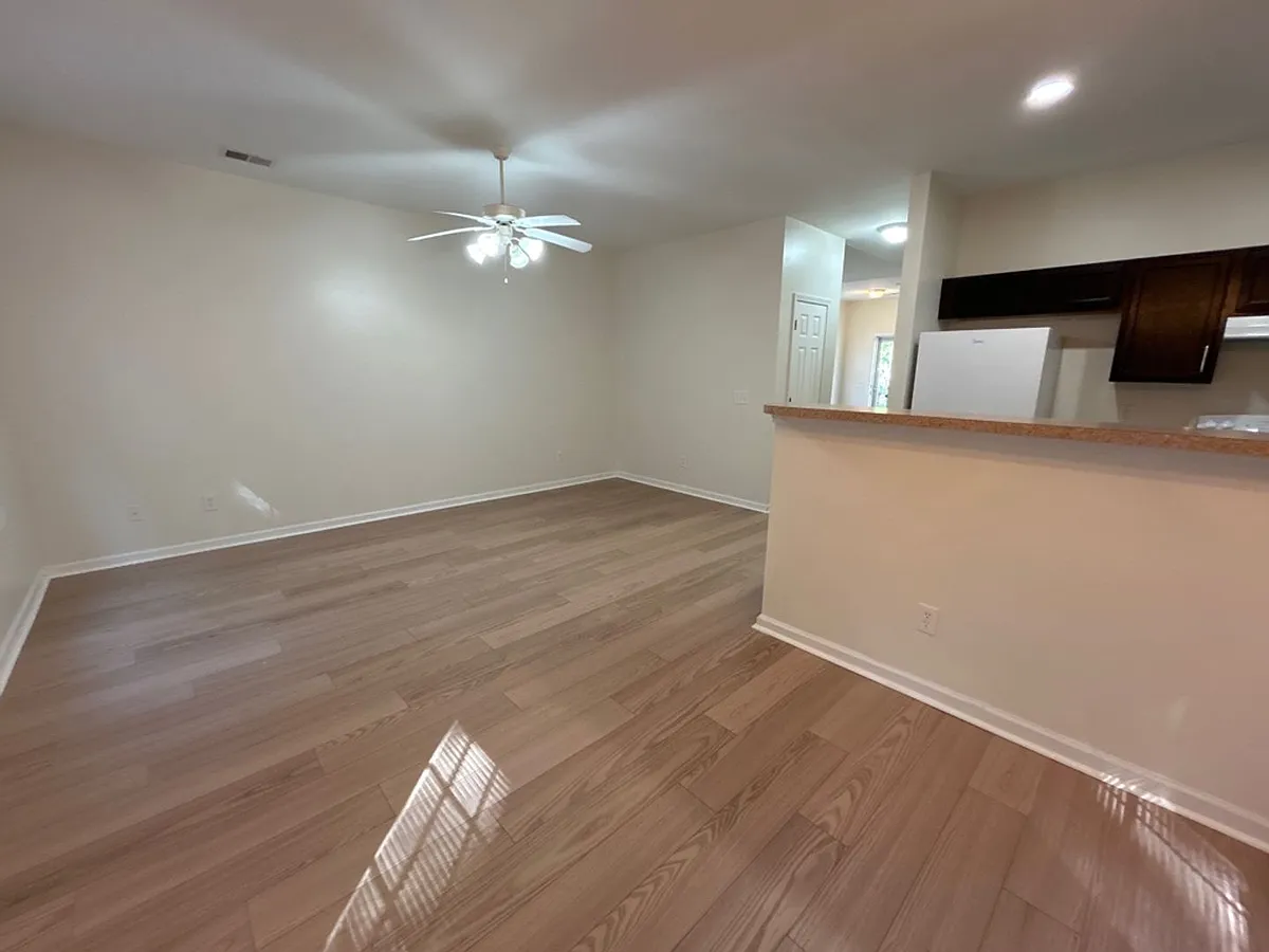 Building Photo - 121 Angel Garden Way