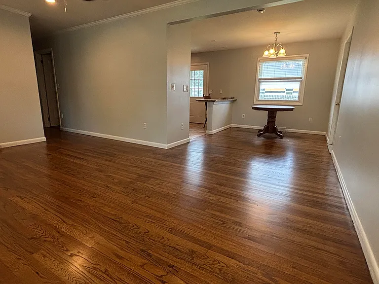 2245 Edgar Rd — Photo 5