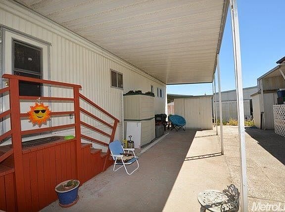 4th image of 6226 Calgary Ave