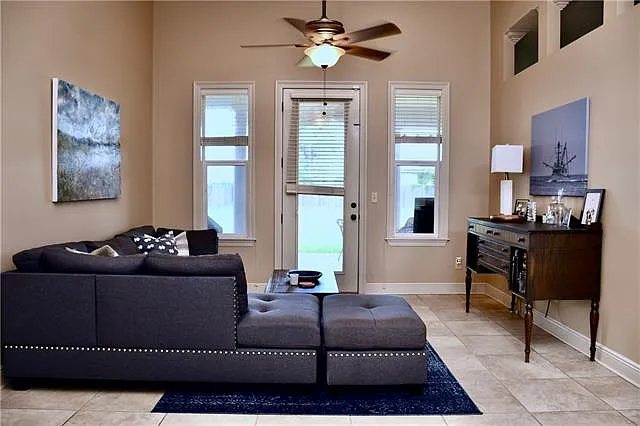 6413 Arden Oaks Dr — Photo 12