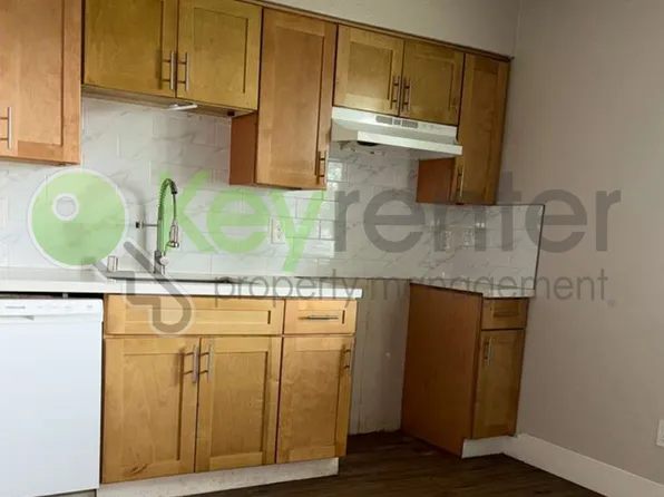 5720 Falconer Way APT B, Sacramento, CA 95824