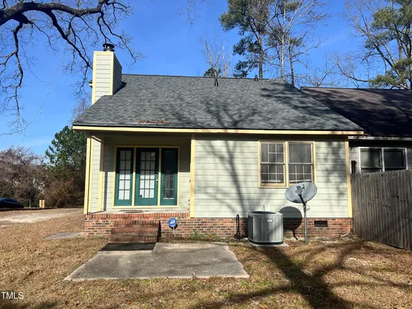 426 Georgetown Cir, Fayetteville, NC 28314