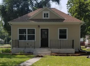 320 E St, Shelton, NE 68876