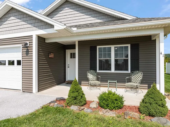 41 Dewey Drive, Georgia, VT 05478